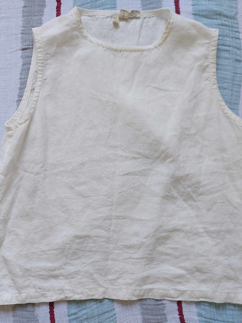 Moss Grey Sleeveless Linen Top